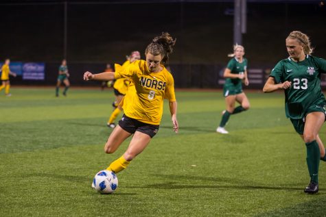 Shawna Zaken (8) drives the ball down the field during the game against Cleveland State. The Norse fall to 2-3 in the conference after the loss to Cleveland State.