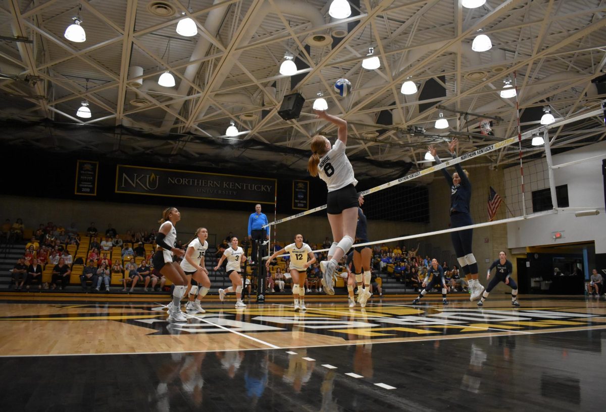 Allison Risley set up for a kill that led to a point in the first set on Thursday against Xavier.