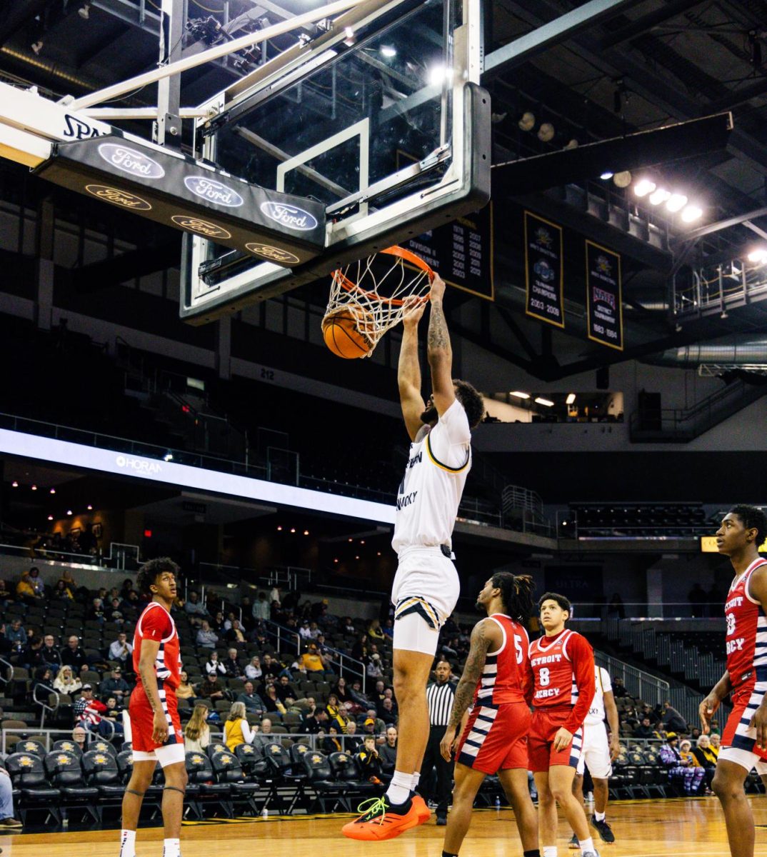 Trey Robinson continued to make his case for Horizon League player of the year on Wednesday. 