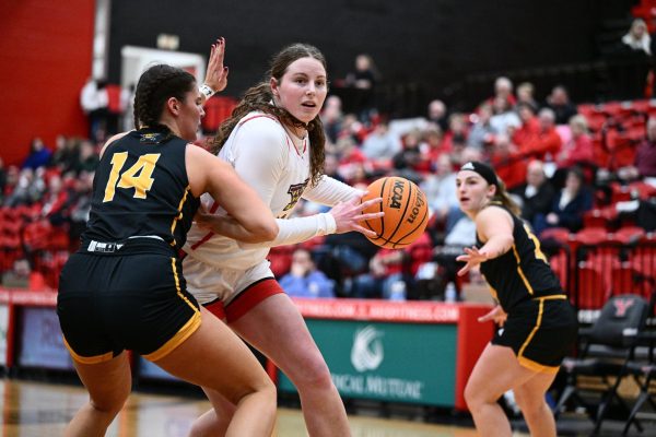 Women’s basketball falls to Youngstown State 75-66